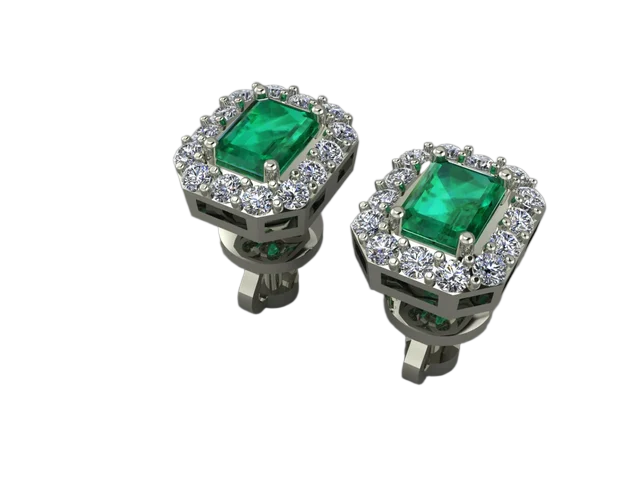 Серьги-клипсы с зелёным камнем и ореолом