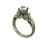 Кольцо с крупным камнем и дорожками камней Os 2545