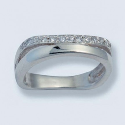 Кольцо с камнями 2010