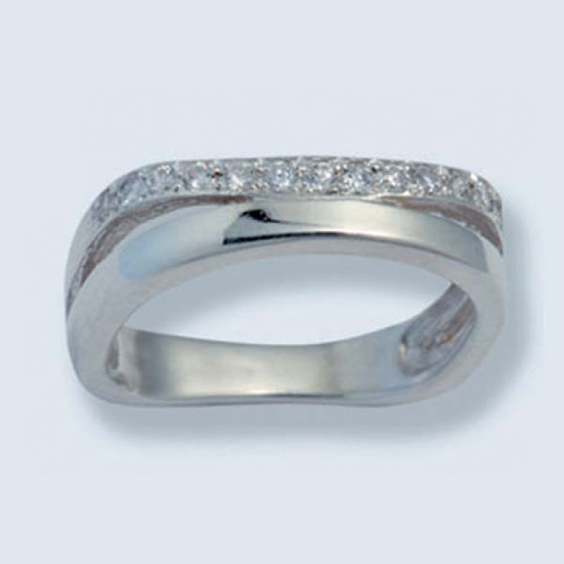 Кольцо с камнями 2010