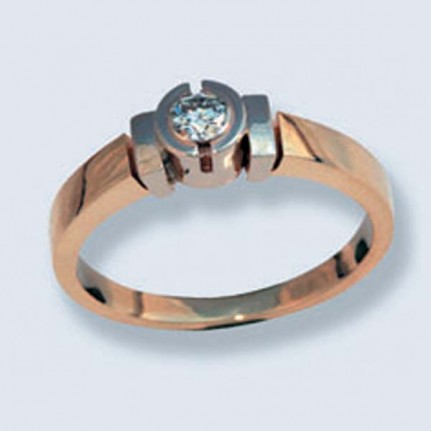Кольцо с камнем 1553