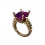 Кольцо с крупным камнем и дорожками камней Os 7021