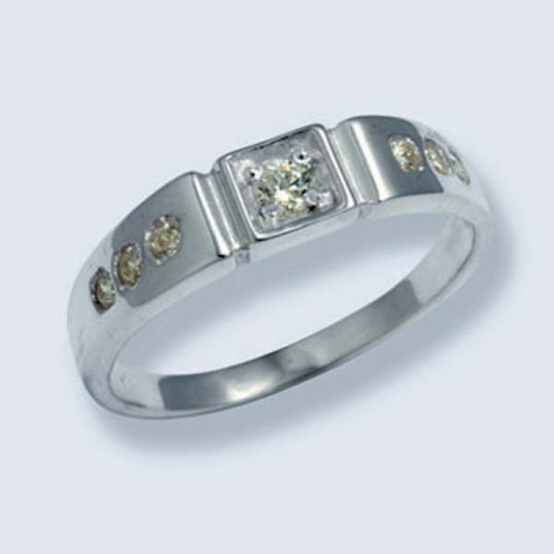 Кольцо с камнями 2005