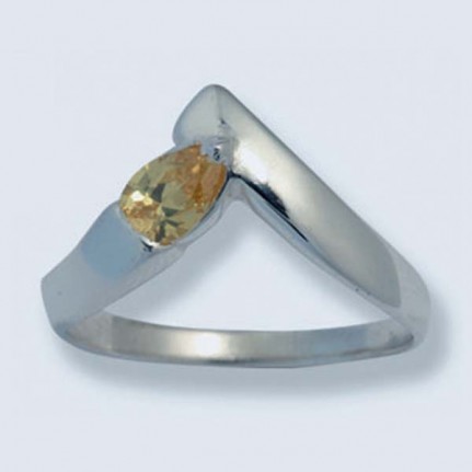 Кольцо с камнем 2011