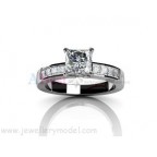 Кольцо с крупным камнем и дорожками камней Os 2587