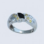 Кольцо с камнями 305