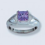 Кольцо с камнем 1570