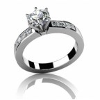 Кольцо с крупным камнем и дорожками камней Os 2553