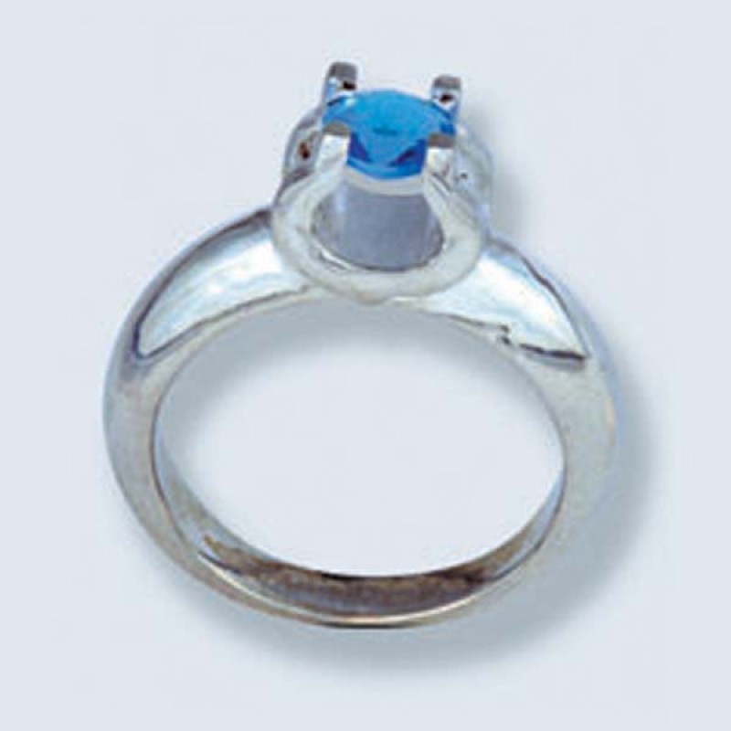 Кольцо с камнем 1572