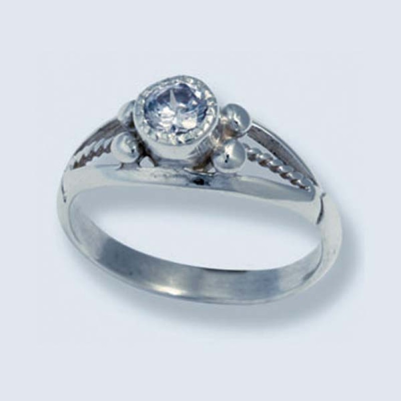 Кольцо с камнем 2000