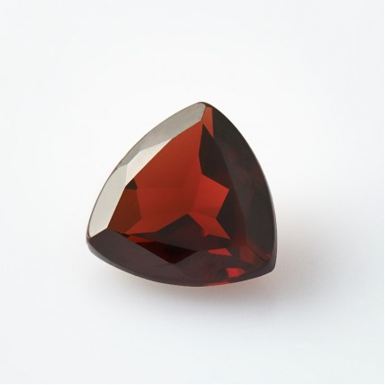 гранат триллион- 4х4х4мм