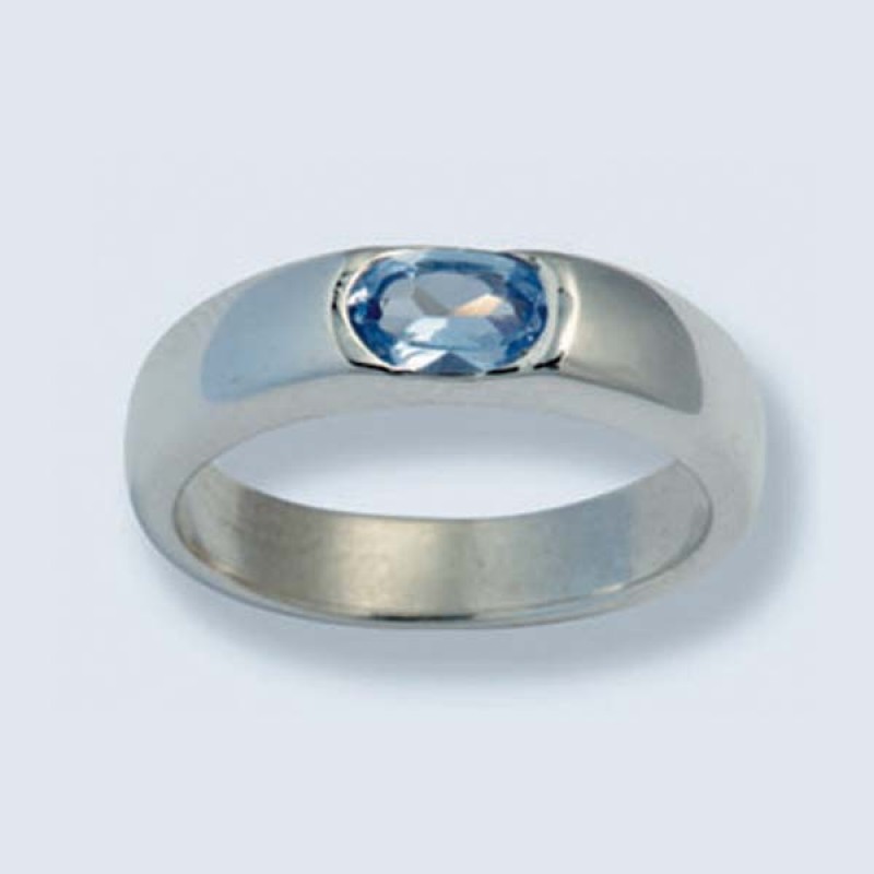 Кольцо с камнем 1822