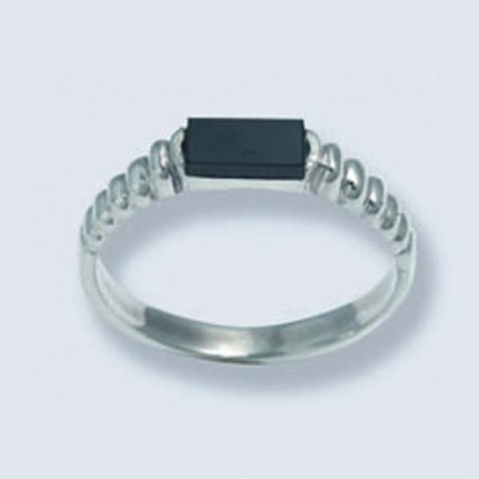 Кольцо с камнем 572