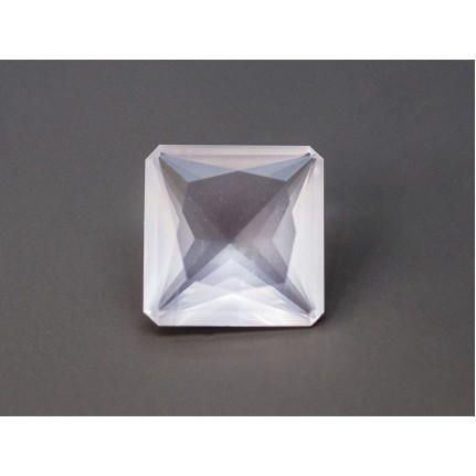 кварц квадрат- 10.5х10.5mm