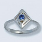 Кольцо с камнем 952