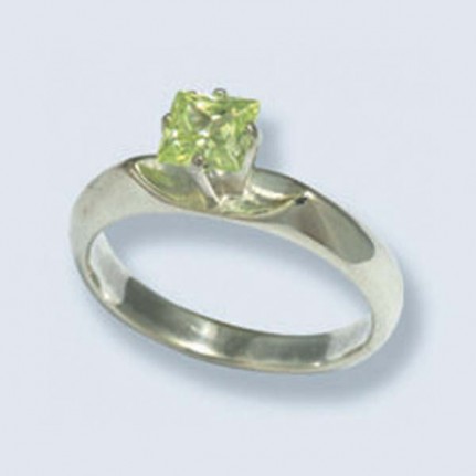 Кольцо с камнем 561 Б