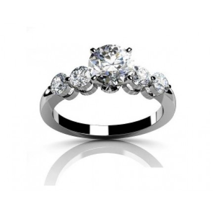 Кольцо с крупным камнем и дорожками камней Os 2571