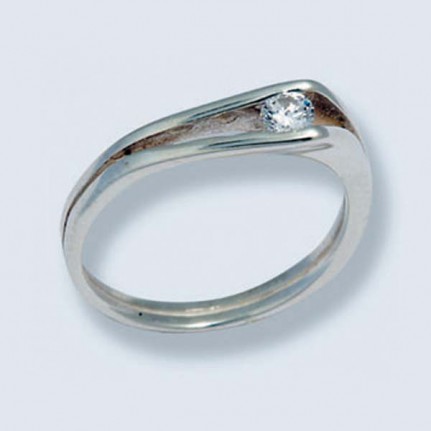 Кольцо с камнем 2009