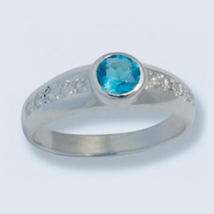 Кольцо с камнями 1999