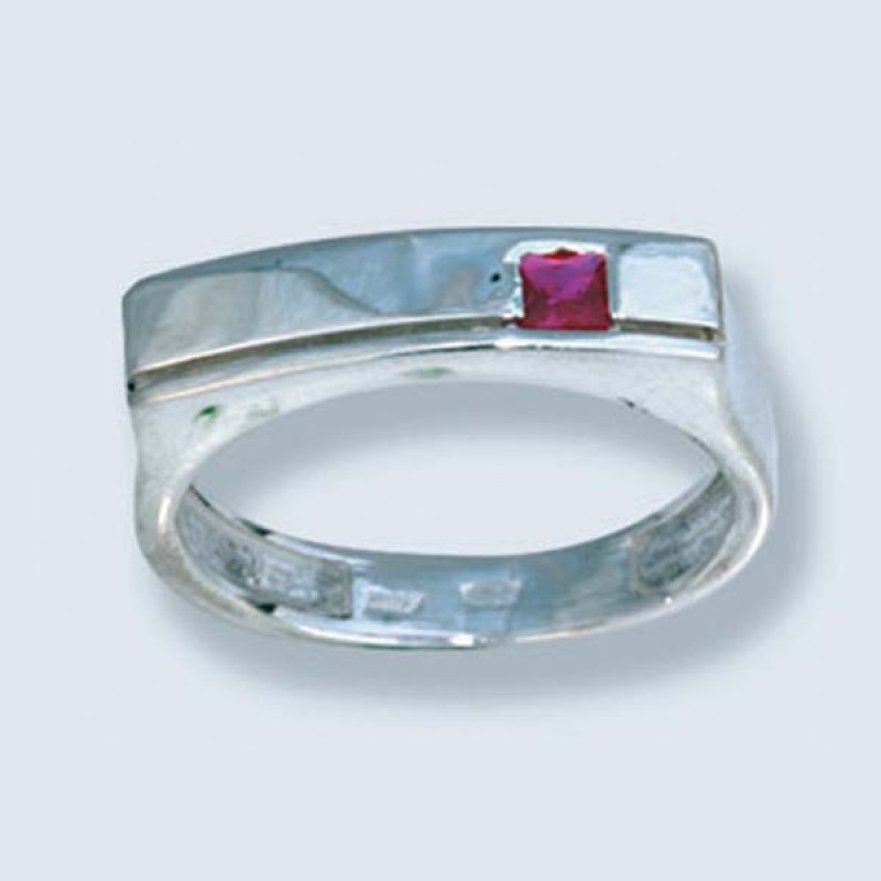 Кольцо с камнем 1586