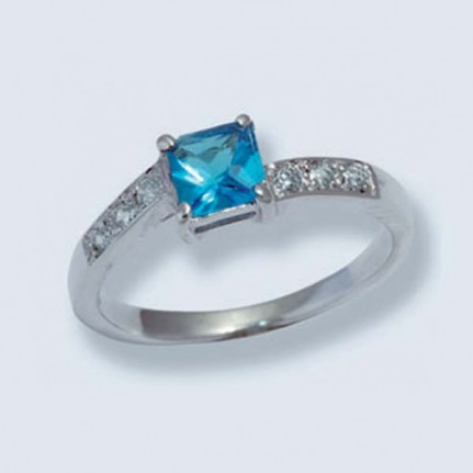 Кольцо с камнями 1989